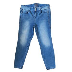 Torrid Jeggings Jeans Skinny High-Rise Jeans Super Soft Medium Wash Size 18